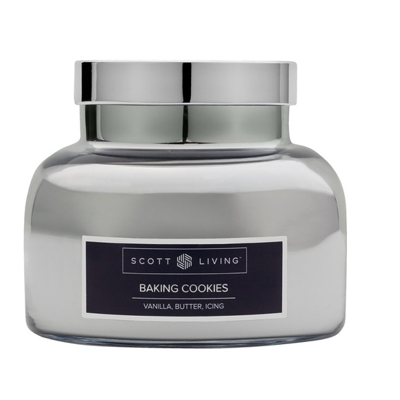 Scott Living Candles “Baking Cookies” NWT 18 ounces each 60 hours burn time - Picture 10 of 12